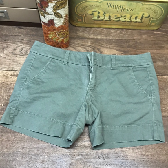 American Eagle Shorts Army Green Midi Stretch - Picture 1 of 4